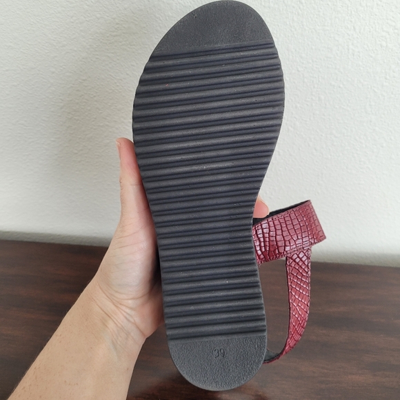 Snake Skin Platform Sandals V Leather Wide Straps Chunky Red Black Sz 39/9 - Picture 11 of 13